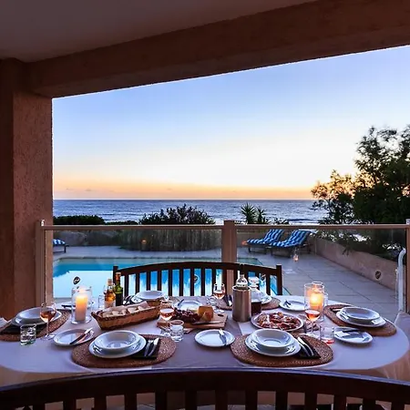 Sleeps 8 Pool Air Con Wifi