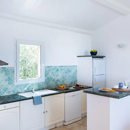 Sleeps 8 Pool Air Con Wifi * Corbara